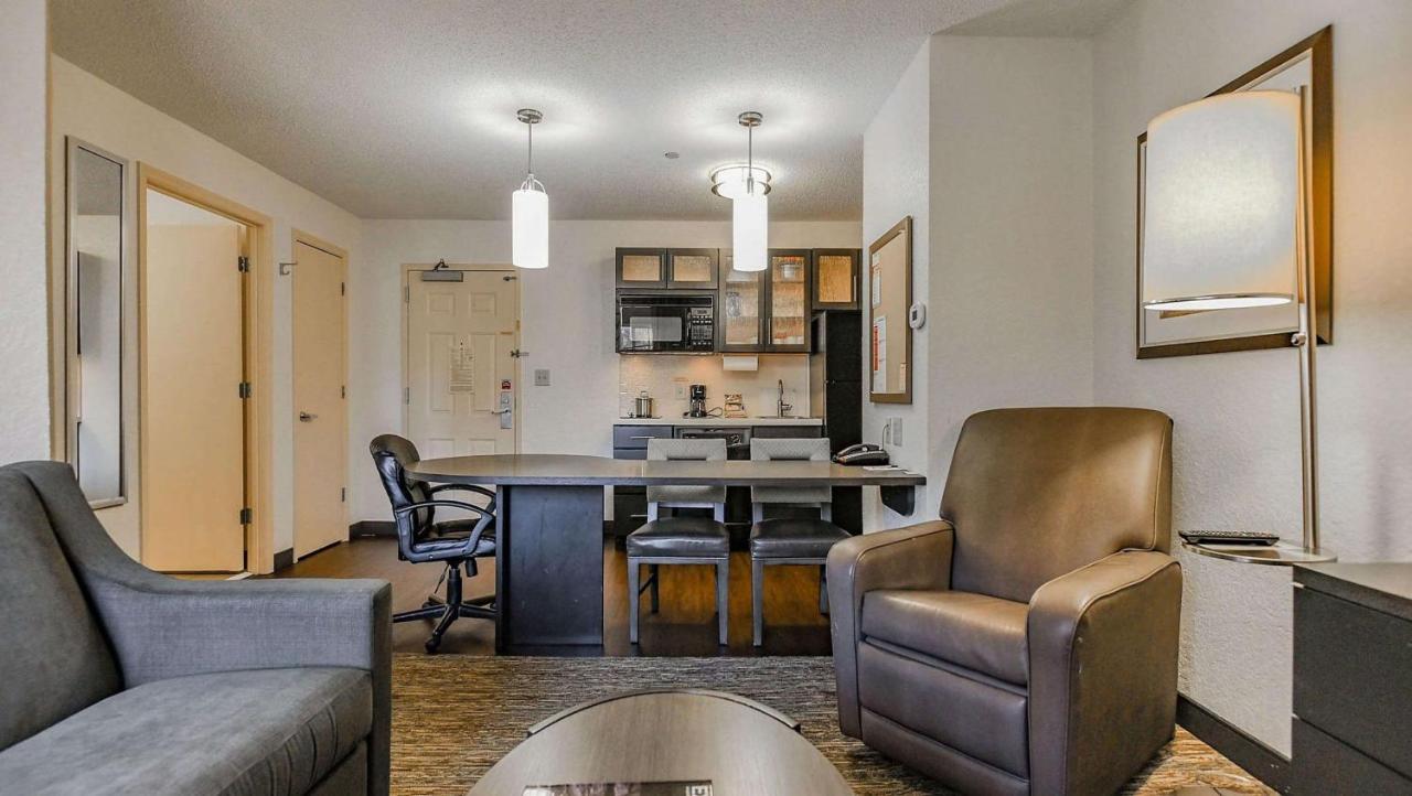 Sonesta Simply Suites Philadelphia Маунт-Лорел Экстерьер фото